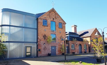 Suite 5, Coed-y-Dinas, Y Trallwng, Office To Let - 20180927_120307.jpg - More details and enquiries about this property