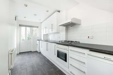 Brook Green, London, Residential Flat To Let - Kitchen