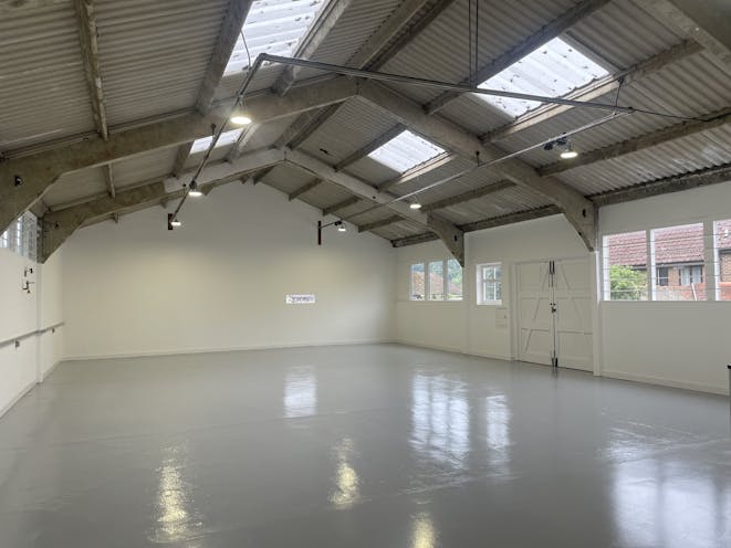 Unit 2, Dorking, Warehouse & Industrial To Let - IMG_5424.jpg