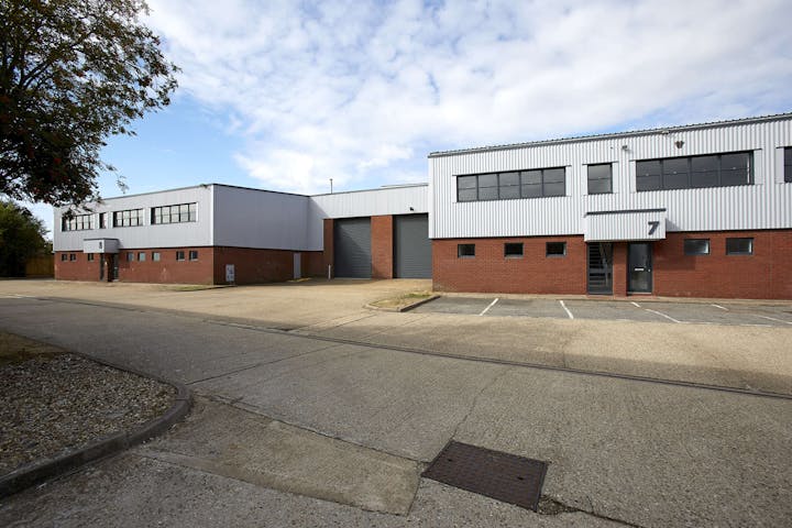 Units 7 & 8 Heron Industrial Estate, Reading, Industrial / Warehouse To Let - Units 7 + 8 Heron Industrial Estate