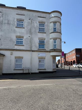 141-143 High Street, Crowthorne, Retail To Let - 6.jpg