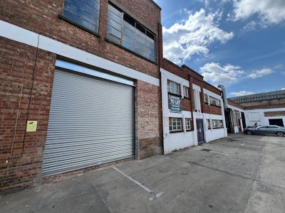 15 Quad Road, Wembley, Industrial To Let - 15Q External.jpg