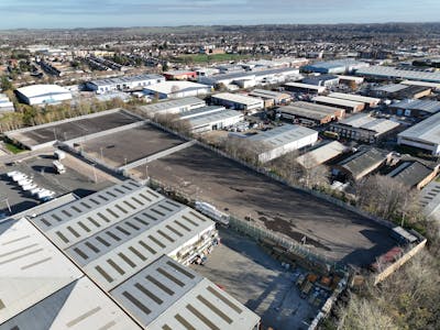 Dallow Road, Laporte Retail Park, Luton, Industrial/Logistics / Open Storage To Let - DJI_20251118101637_0006_V.JPG
