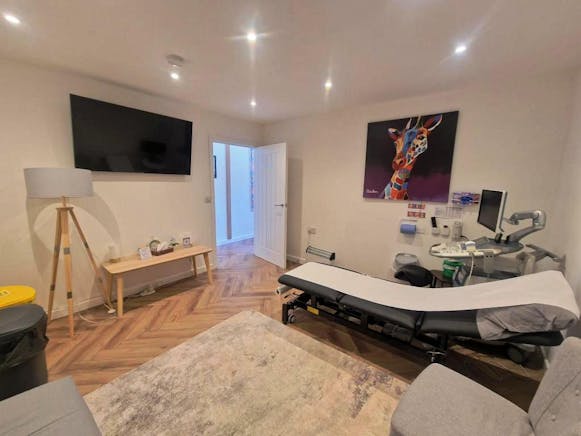 Unit 2 Tool Shed, Manor Farm Yard, Basingstoke, Office To Let - 20260424_105410.jpg