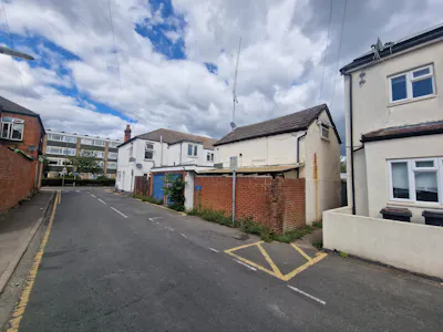 3A Kings Road, Woking, Development / Investment / Office For Sale - f5117567-38a2-4808-8921-fe2f29803b61.jpg
