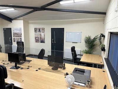 First Floor Office, 2 Pillings Road, Oakham, Office To Let - IMG_4584.jpg