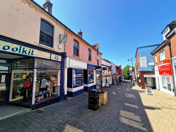 17 Church Street, Church Street, Basingstoke, Retail To Let - Picture two.jpg