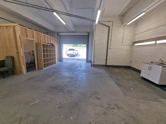 Unit 1, Roentgen Court, Basingstoke, Industrial / Industrial To Let - 6f211a4801bf442394608603d6764f47.JPG