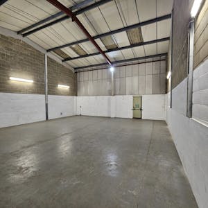 Unit 3, Lexden Lodge Industrial Estate, Crowborough Hill, Crowborough, Industrial To Let - 20251031_165509_resized.jpg