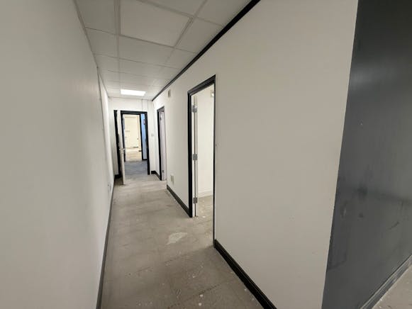 250 London Road, Benfleet, Retail To Let - WhatsApp Image 2026-03-19 at 17.29.34 (1).jpeg