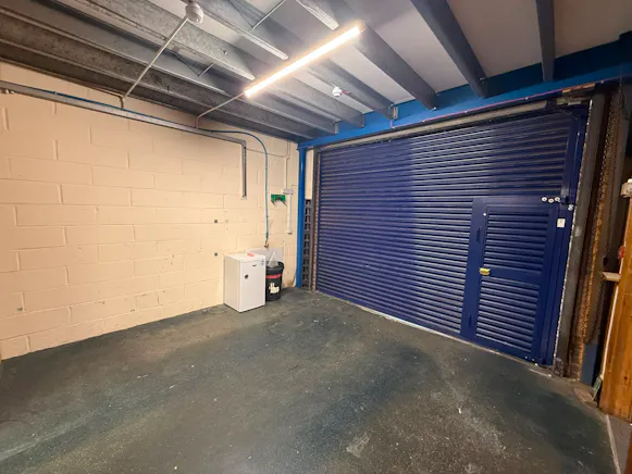 Unit 17, Newlands End, Basildon, Industrial To Let - WhatsApp Image 2026-08-27 at 1.22.01 PM.jpeg