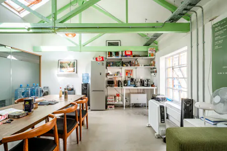 Unit H, I & J Taylors Yard - 160 Brick Lane, London, Office To Let - Brick Ln 160 1F - Low Res 9.jpg