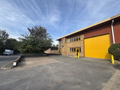 Unit C Holly Industrial Park, Watford, Industrial / Light Industrial / Trade Counter / Warehouse To Let - IMG_0511.jpg