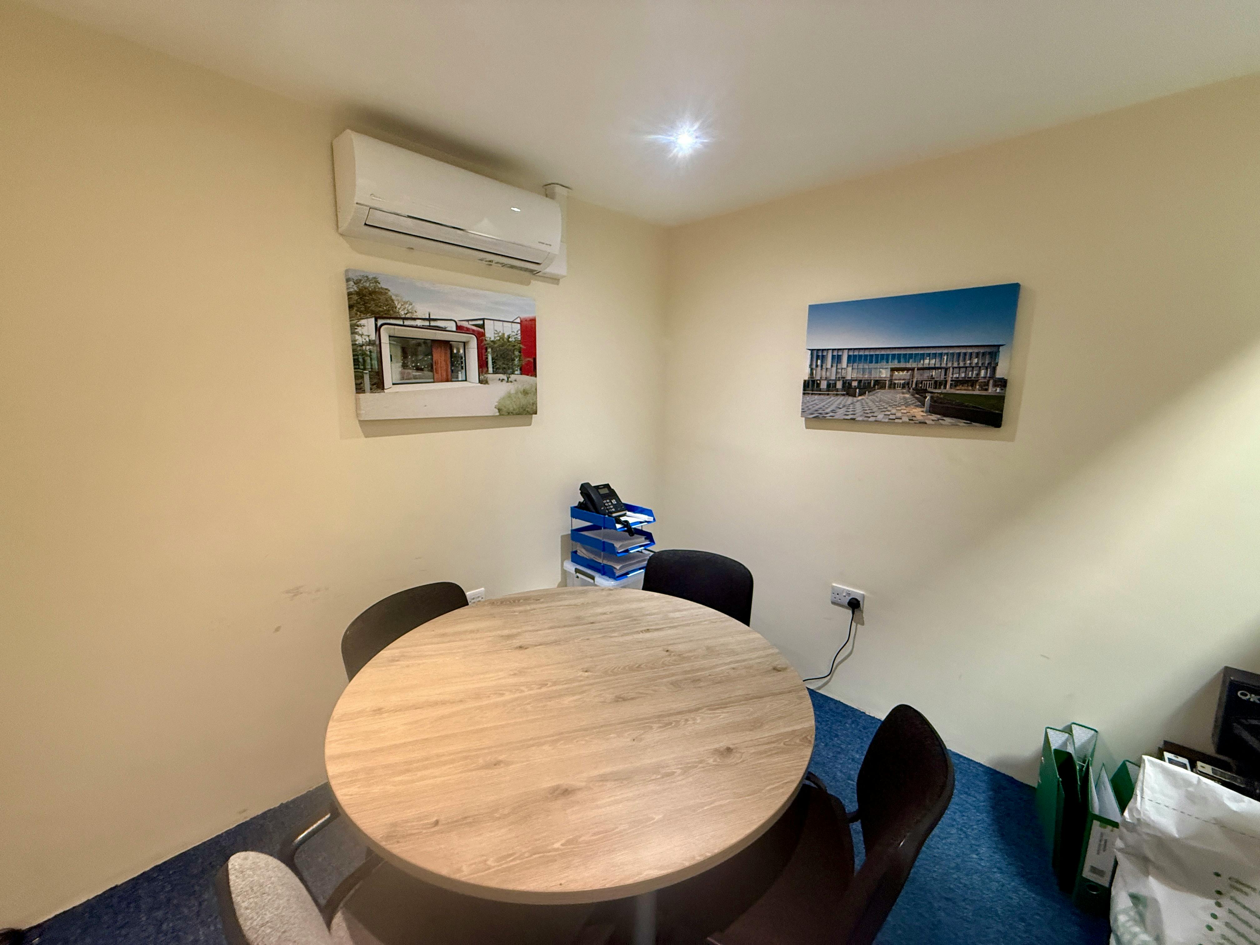 Industrial Unit in Poole - photo 4