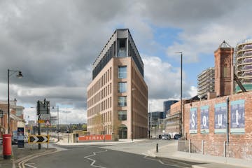 Globe Point, Temple, Globe Road, Leeds, Offices To Let - Web_CEG_photo_by_Tom_Bird3.jpg