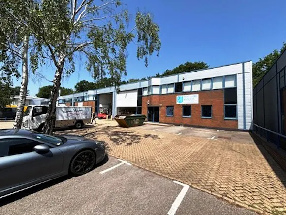 Unit E The Loddon Centre, Basingstoke, Industrial To Let - LCEPicture24 - 23 06 2026.jpg