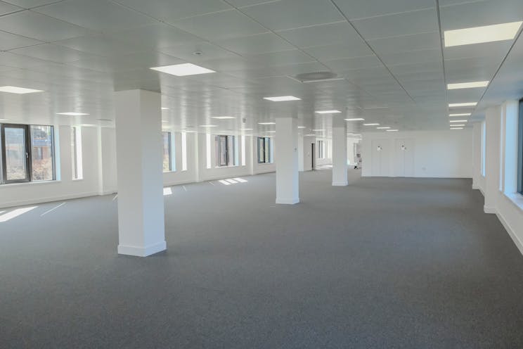 2 London Square, Guildford, Offices To Let - DSCF3918.jpg