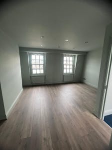 586 Kings Road, London, Mixed Use For Sale - Master Bed.jpg