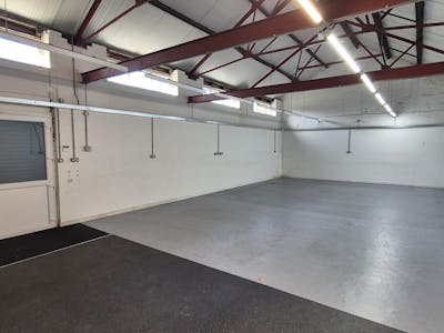 Unit 2 - 5, Stockport, Industrial/Logistics / Investment / Office To Let / For Sale - 20260303_124108.jpg