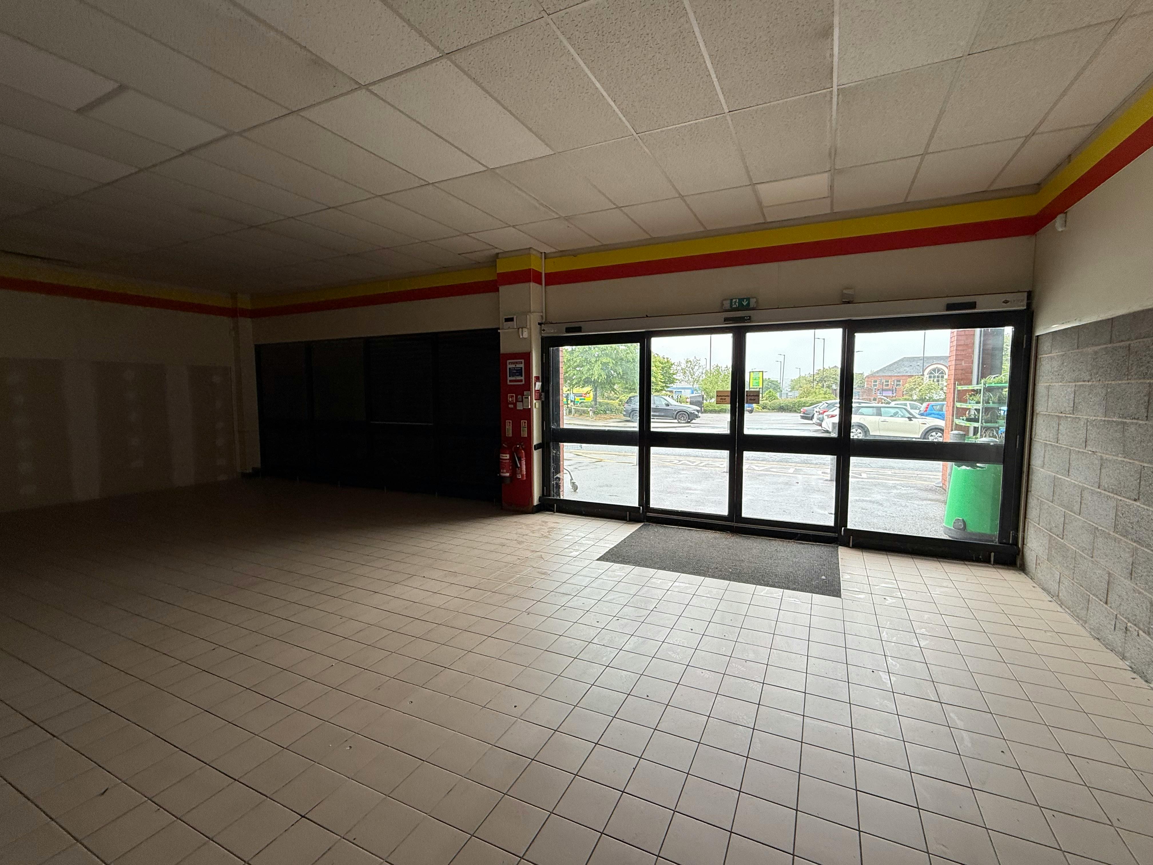 Unit 2/3, Taylors Lane, Rotherham, Retail To Let - IMG_0299.jpeg