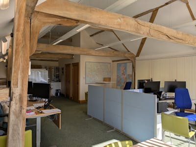 Danceys Barn, Guildford Surrey, Office To Let - PXL_20250304_110731591.jpg