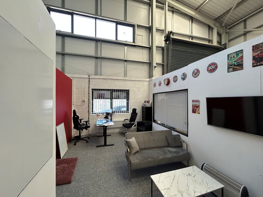 Unit 5D Jaguar Point Business Park, 5 Mannings Heath Road - 5.jpg