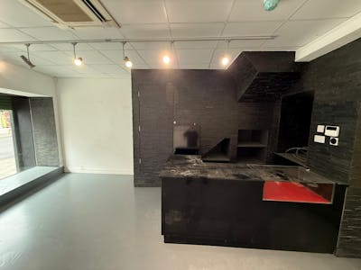 23A Broadway, Leigh-on-Sea, Office / Retail To Let - WhatsApp Image 2026-04-21 at 12.36.20.jpeg