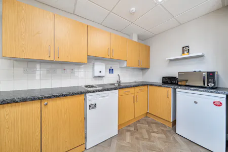 Second Floor, 869A High Road, London, Office To Let - 1482007-4-6a3e8e8bdec21.jpg