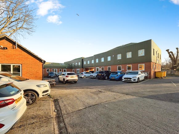 Walls Yard, Rochford, Office To Let - 8eabd286-WhatsApp 20Image 202026-01-05 20at 2014.25.56 20 282 29.jpeg