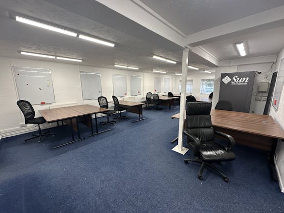 4 Abbey Business Park, Monks Walk, Farnham, Offices / Industrial / Warehouse To Let - IMG_7737.jpeg
