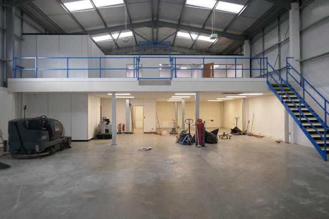 Unit 1, Parkend, Harlow, Industrial To Let - P1020963.JPG