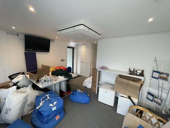 82 Fishmarket Road, Rye, Investment / Office / Retail To Let - IMG_3546.JPEG