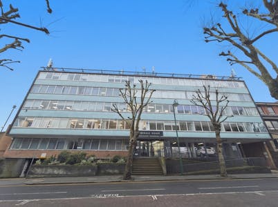 Kirkdale House, 9 Kirkdale Road, London, Office To Let - photo 19-02-2026, 09 33 10.jpg
