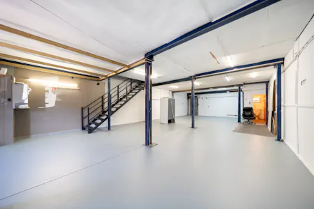 8 Peter James Enterprise Centre, Park Royal, Industrial To Let - 1534416 (8).jpg