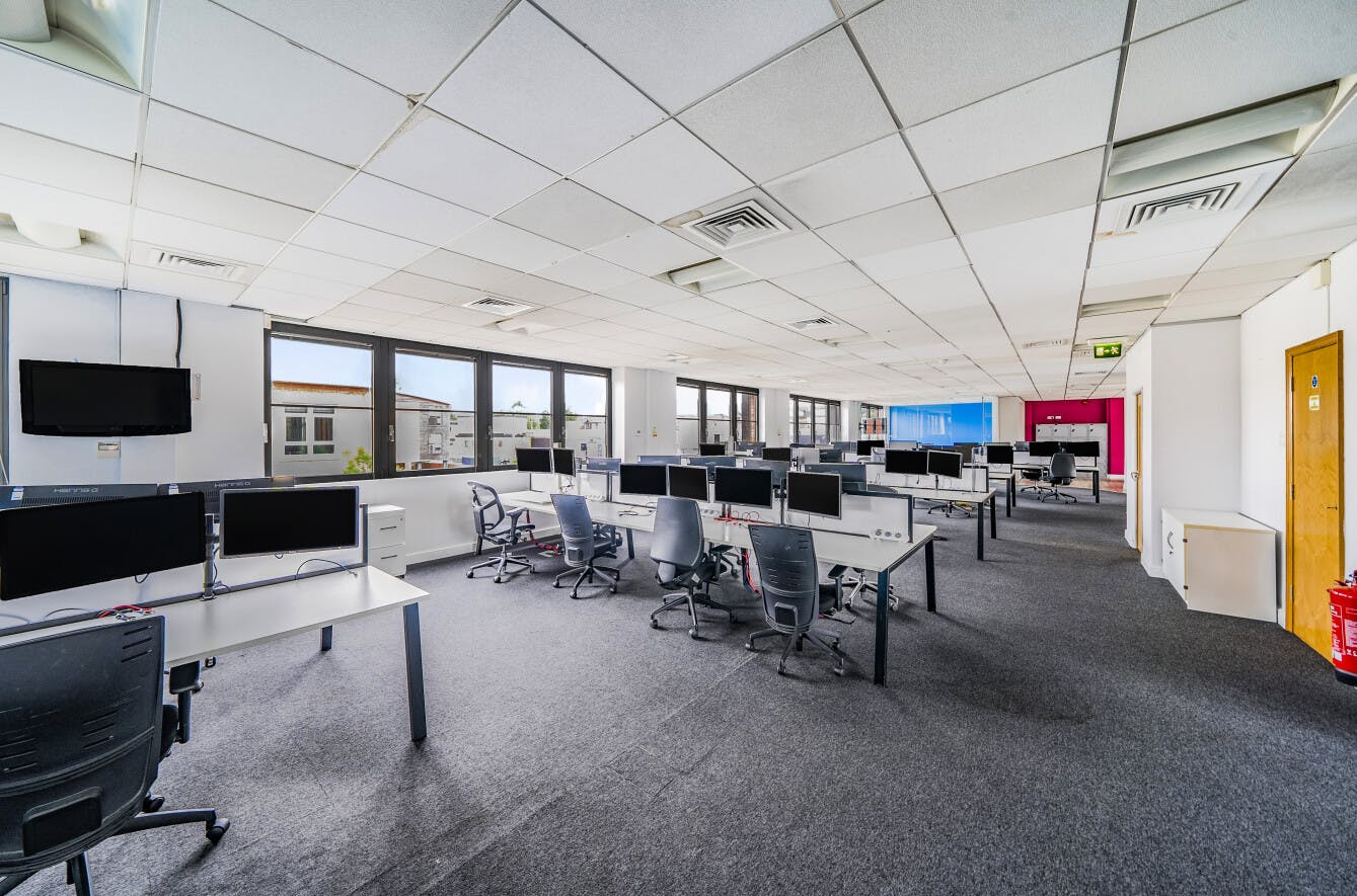 Staines One, Station Approach, Staines-Upon-Thames, Office To Let - 1174847 (3).jpg