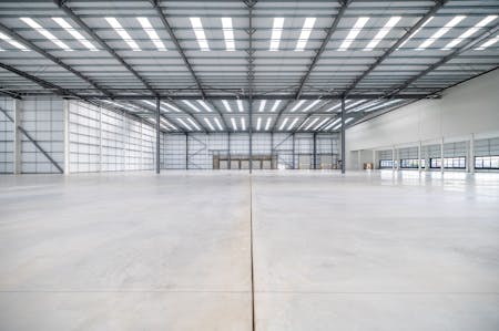 Poyle 80, Horton Road, Heathrow, Industrial/Logistics / Industrial / Warehouse To Let - Poyle 80 warehouse loading .jpg