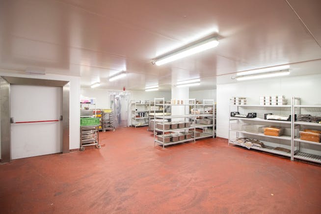 5 McNicol Drive, Park Royal, Restaurant / Cafe / Retail / Industrial / Warehouse To Let - 4.jpg