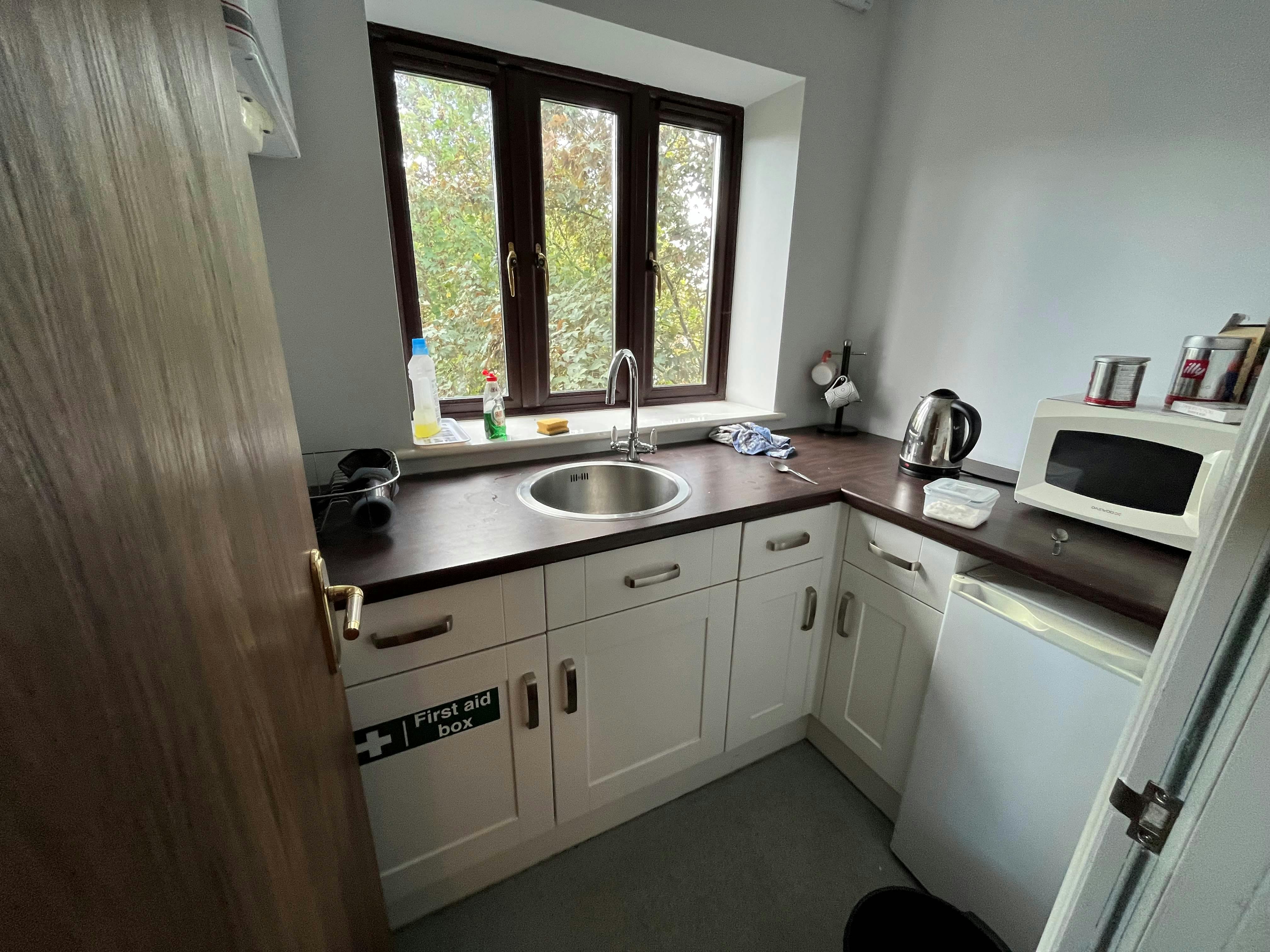 Industrial Unit in Eastleigh - photo 4