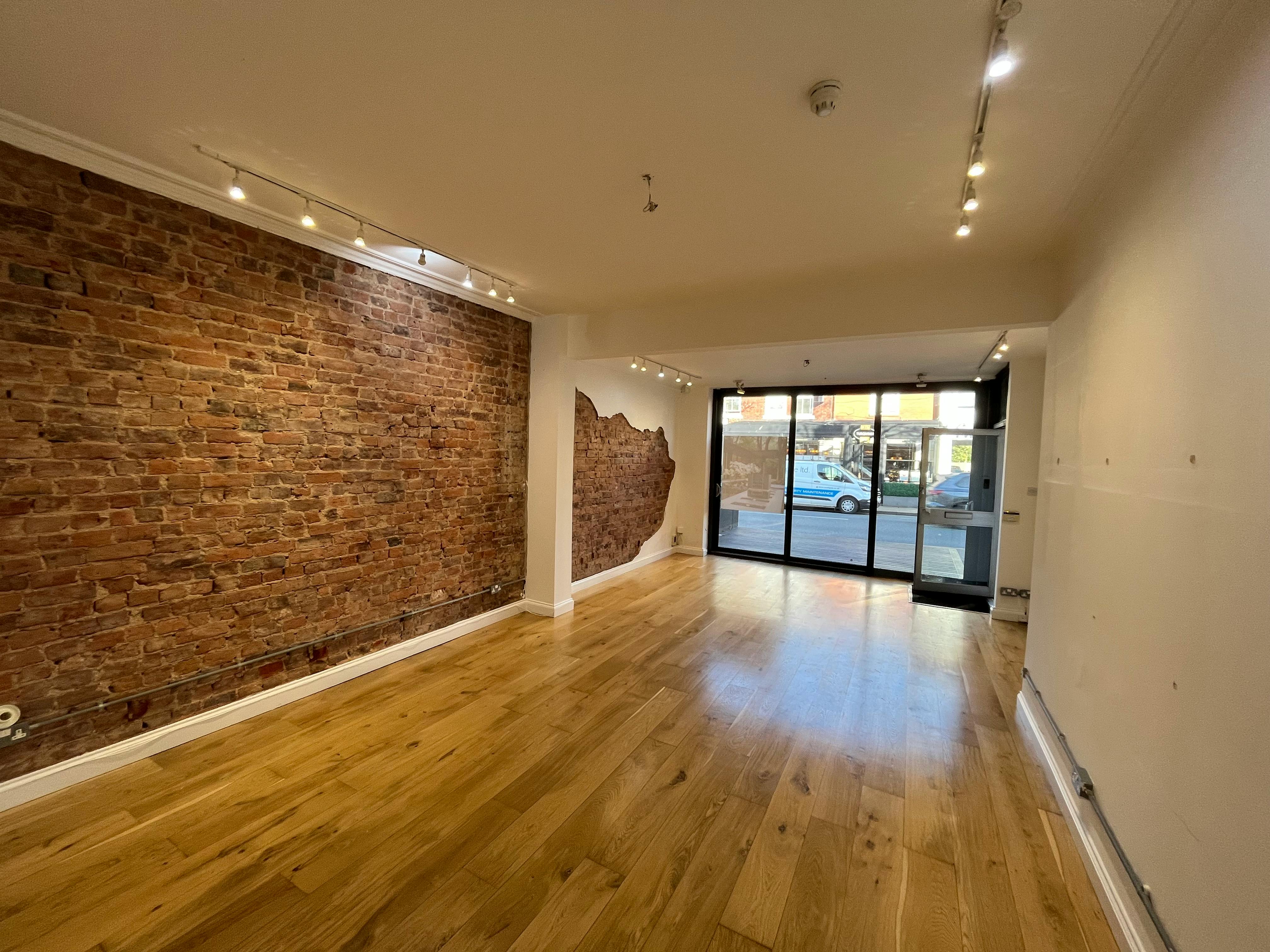 36 London Rd, Alderley Edge, Retail To Let - IMG_1209.jpg