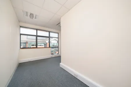 Unit 9, Borehamwood, Office To Let / For Sale - p13.jpg
