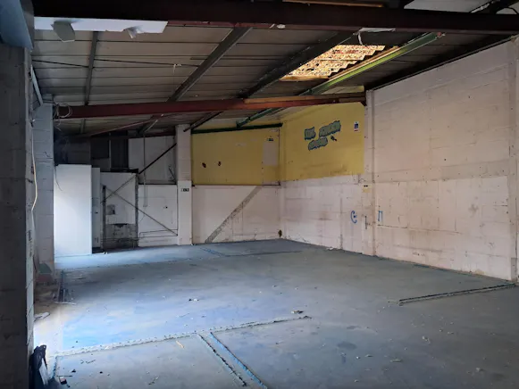 Unit 31, Bracknell, Industrial To Let - 1000001802.jpg