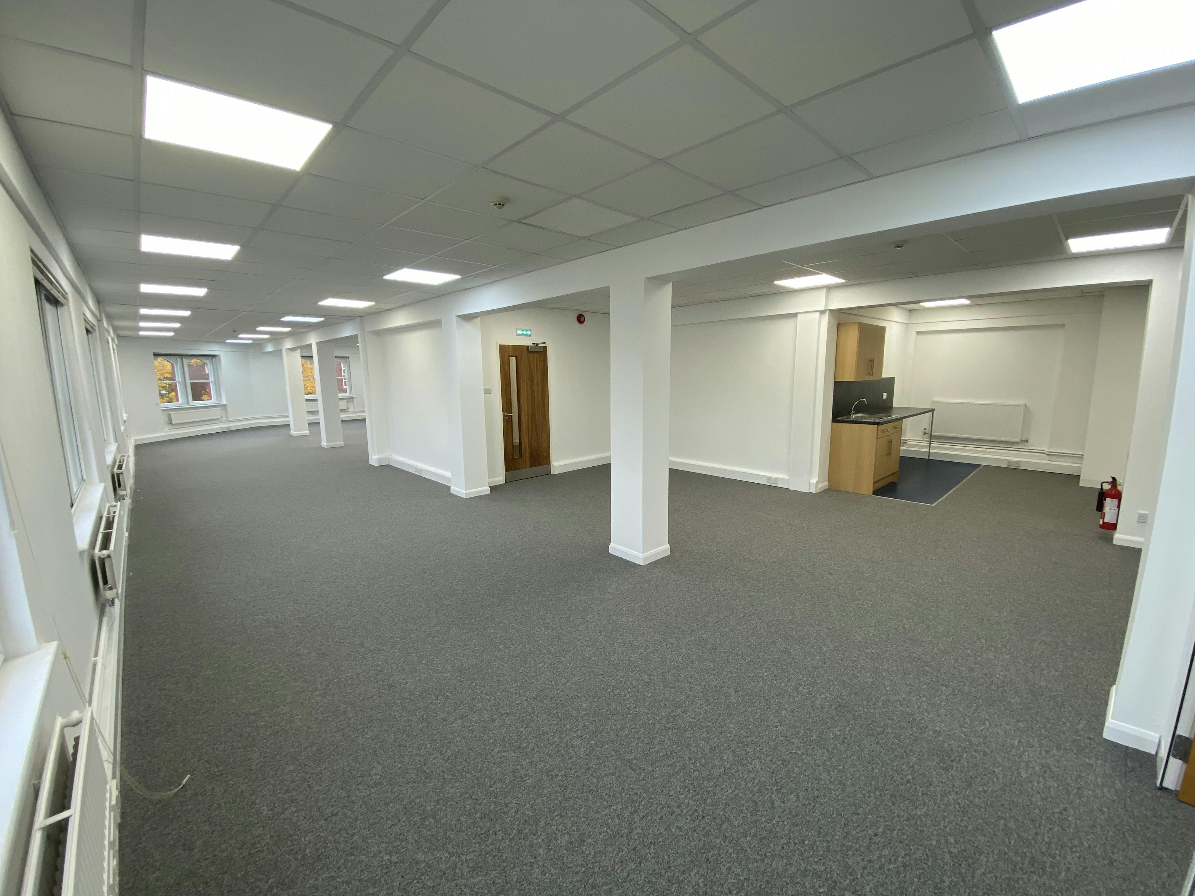 Suite 3, Victoria House, South Street, Farnham, Offices To Let - IMG_1376.jpg