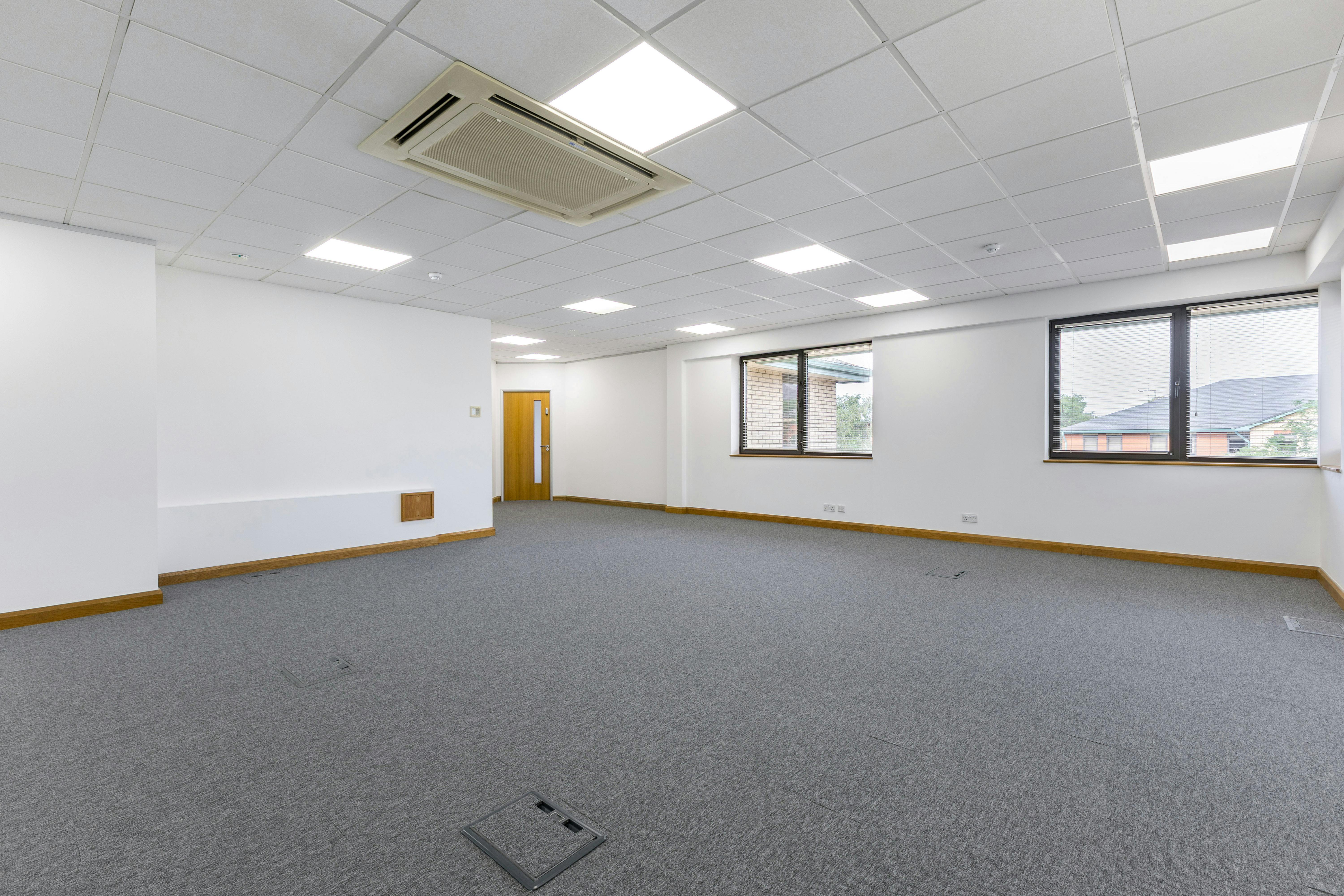 Unit 2, Bell Business Park, Aylesbury, Offices To Let - 96419_2BellBusinessParkSmeatonClose  21.jpg