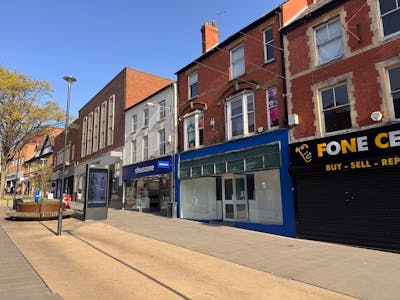 23 Middle Street, Yeovil, Retail To Let - IMG_2200.JPG