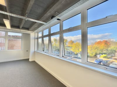 229-235 Cavendish House, High Street, Guildford, Office To Let - cavendish house offices 01.jpeg