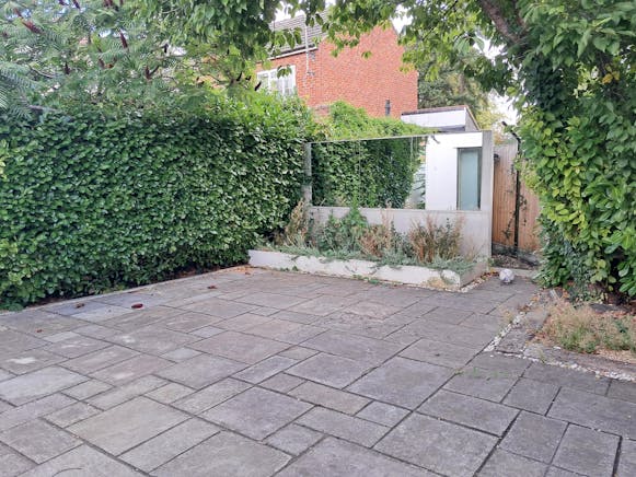 1 Haverleigh House, Ascot, Retail To Let - pro0qmMRcy3.jpeg