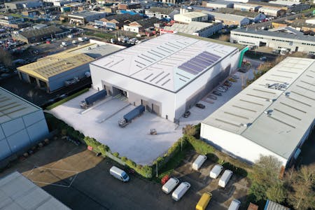 Greenlight Reading, Bennett Road, Reading, Industrial / Warehouse To Let - Greenlight - aerial rear yard