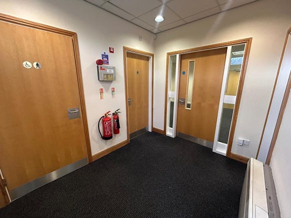 Unit 17, Appleton Court, Wakefield, Office To Let / For Sale - 9ed5b0d5d8c8416293d045163510979f.jpeg