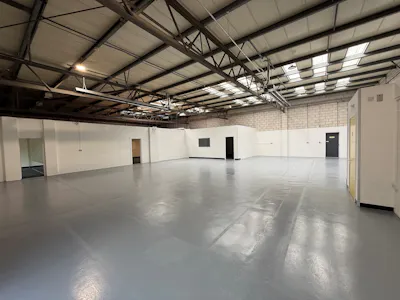 Unit 17 Ash, Kembrey Park,, Swindon, Industrial / Warehouse To Let - 2.jpg