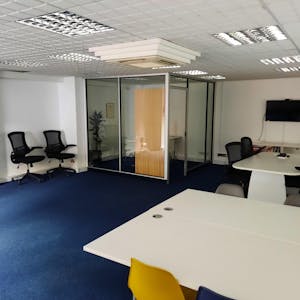Hadleigh House, Guildford Surrey, Office To Let - 20250721_093458.jpg